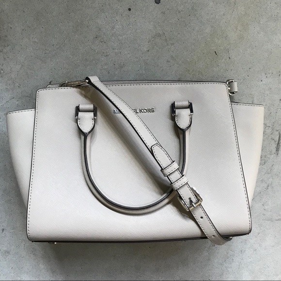 Michael Kors Selma Purse - Picture 6 of 7